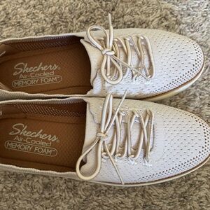 Sketchers Air-Cooled Memory Foam shoes